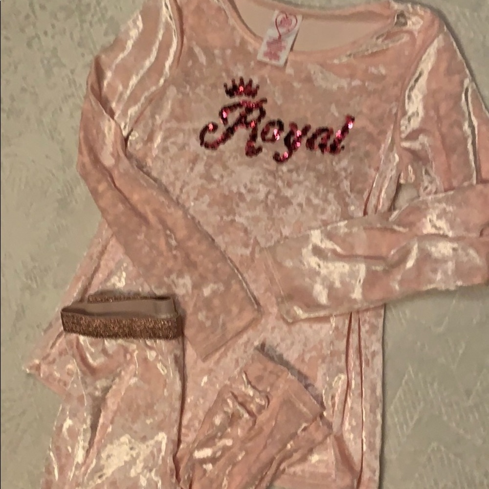 Pretty girl’s‎ pajamas